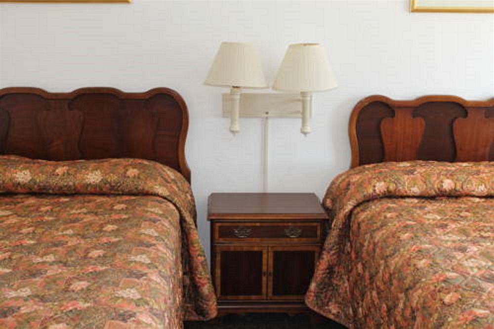 Indio Holiday Motel 2*